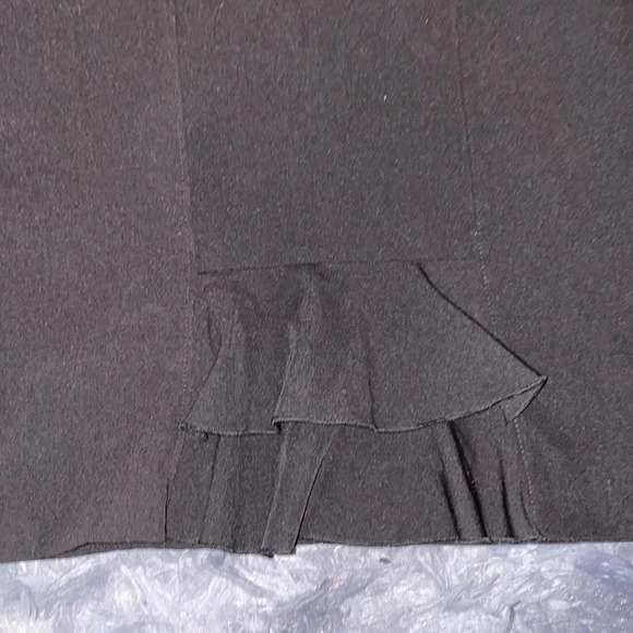 Guess black high waisted satin lined midi skirt Sz 12 - Picture 6 of 12